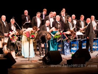 Jan Kopečný, Rozhlasový swingový orchestr